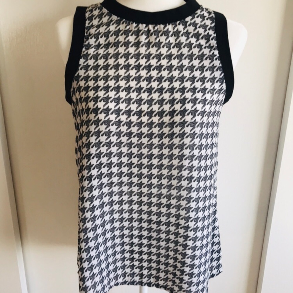 sleeveless Top Size S